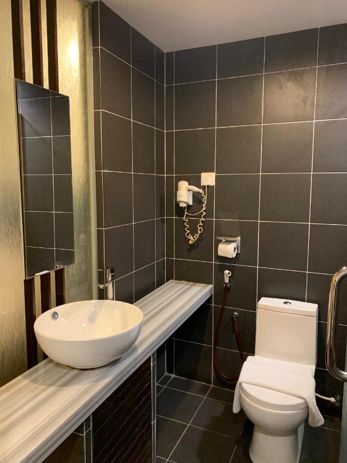 T+ Hotel Сунгай Петани Екстериор снимка