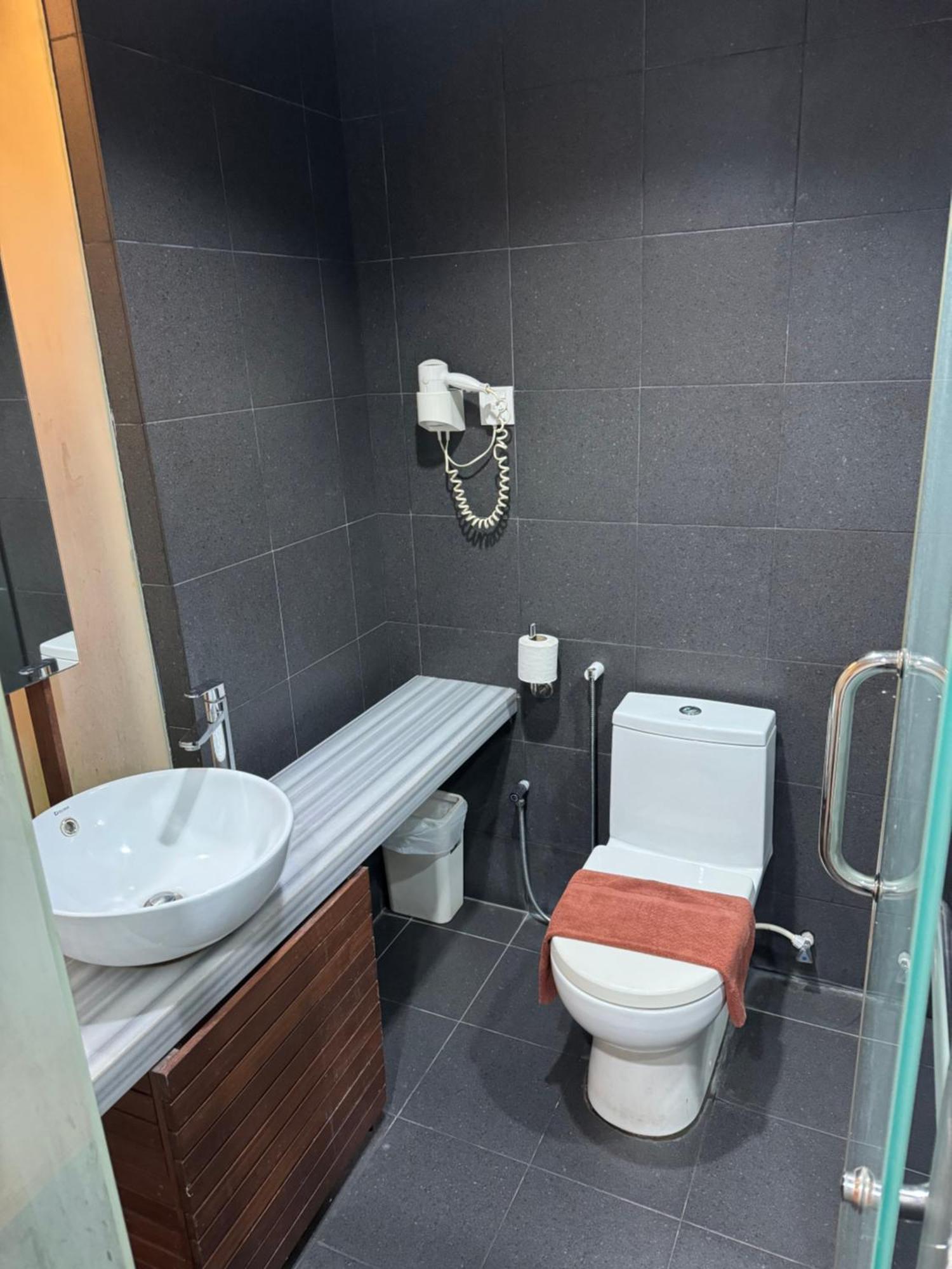 T+ Hotel Сунгай Петани Екстериор снимка