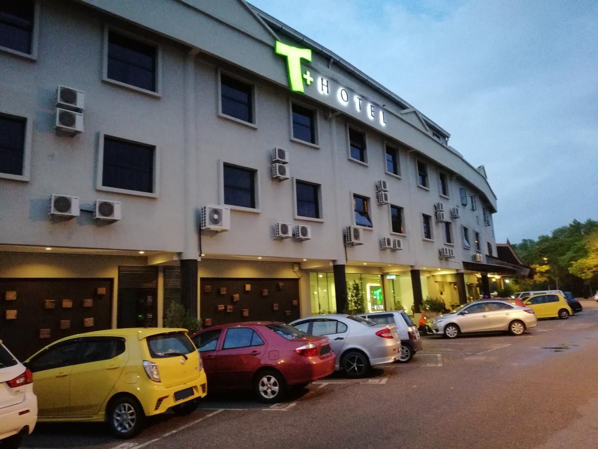 T+ Hotel Сунгай Петани Екстериор снимка