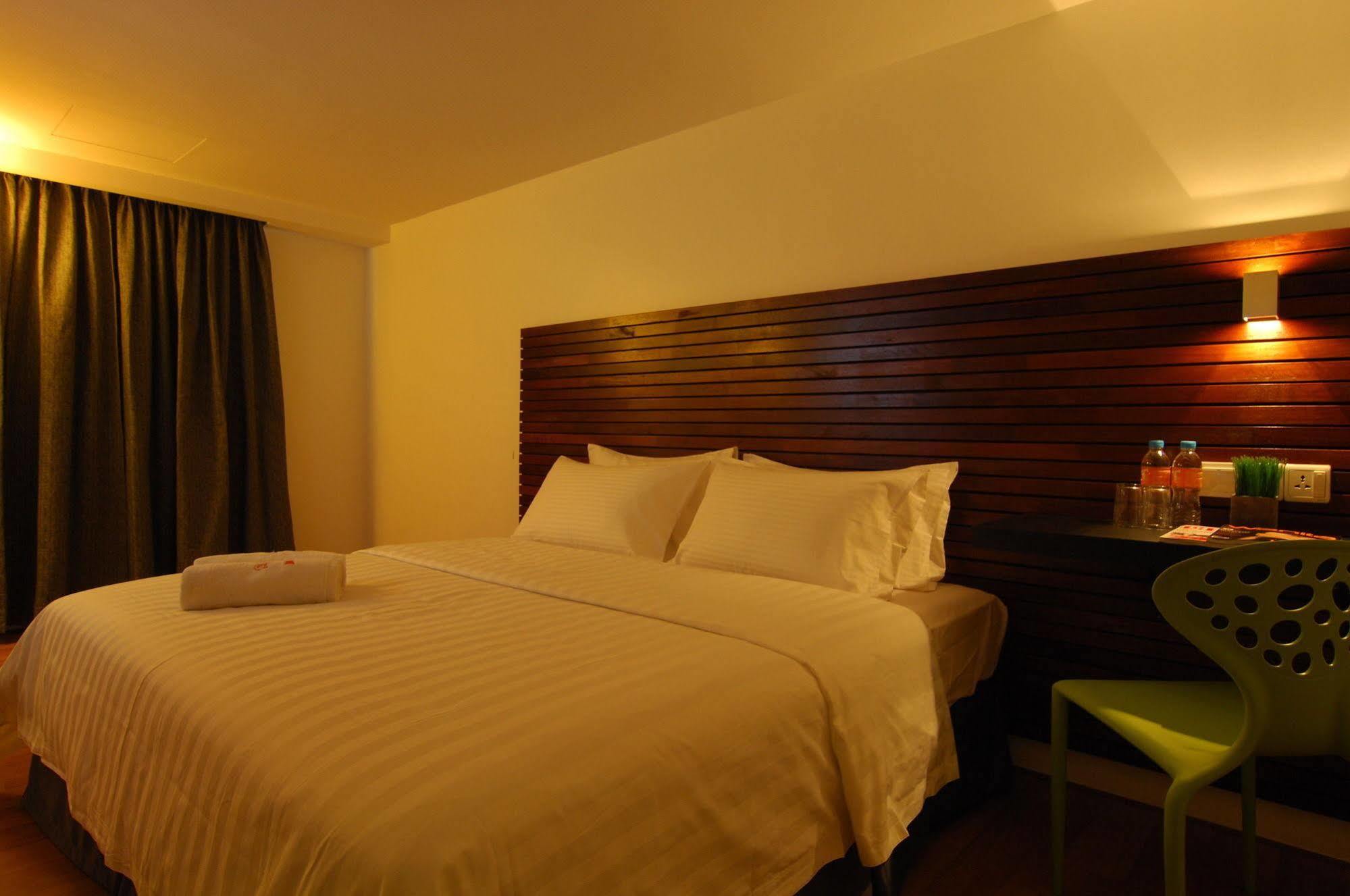 T+ Hotel Сунгай Петани Екстериор снимка