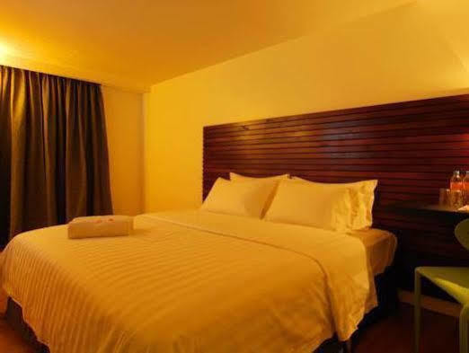T+ Hotel Сунгай Петани Екстериор снимка